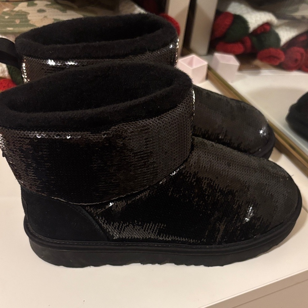 UGG Black Glitter Kids Boots - Picture 5 of 7